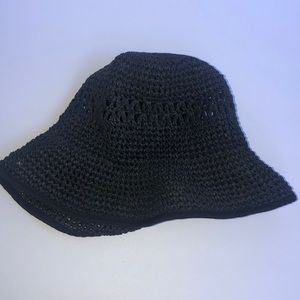 Black raffia bucket hat